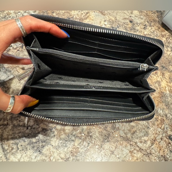 Kate Spade Gray and WhiteTote Bag with matching wallet - Picture 4 of 13